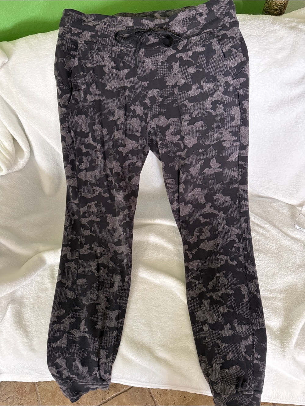 lululemon athletica Gray Camo Jogger Pants